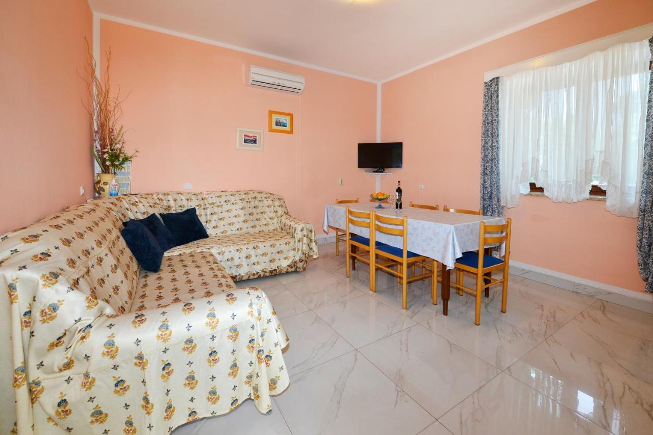 Apartments Ella Пореч Экстерьер фото
