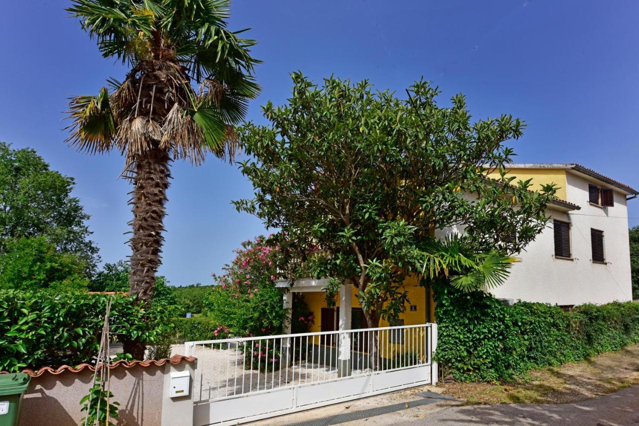 Apartments Ella Пореч Экстерьер фото