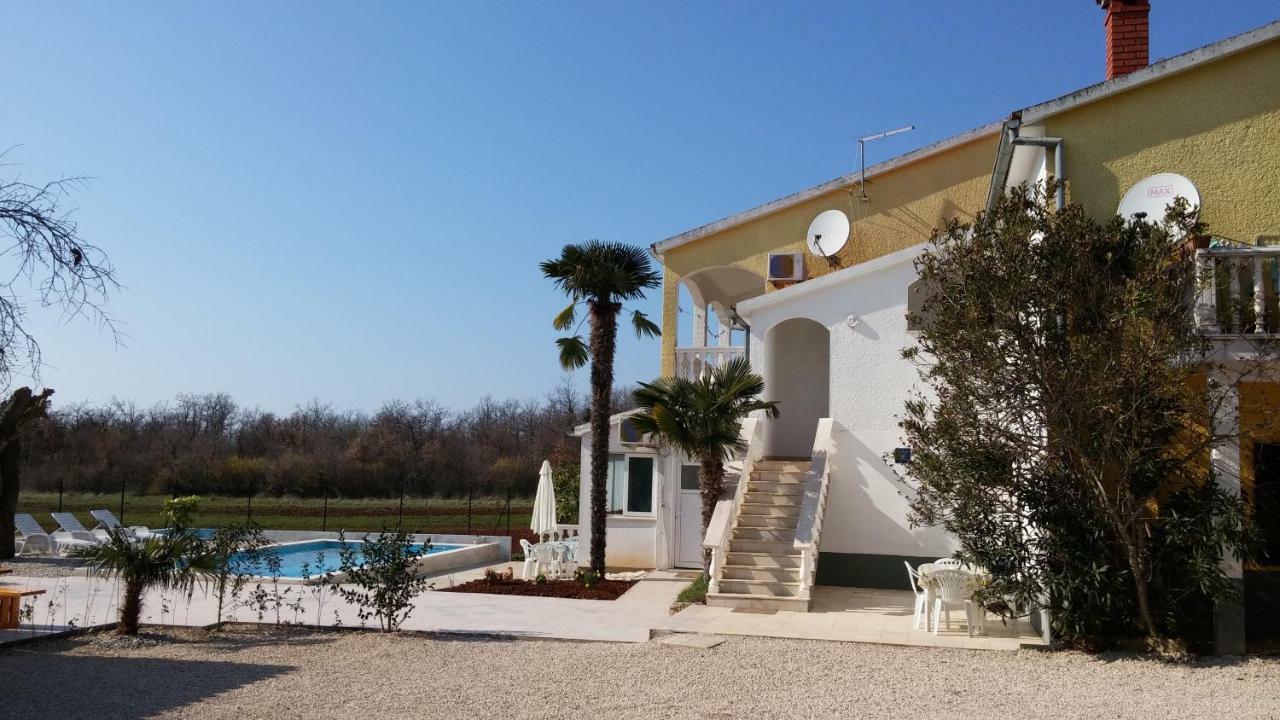 Apartments Ella Пореч Экстерьер фото